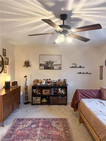 456 Falling LN, Virginia Beach, VA 23454