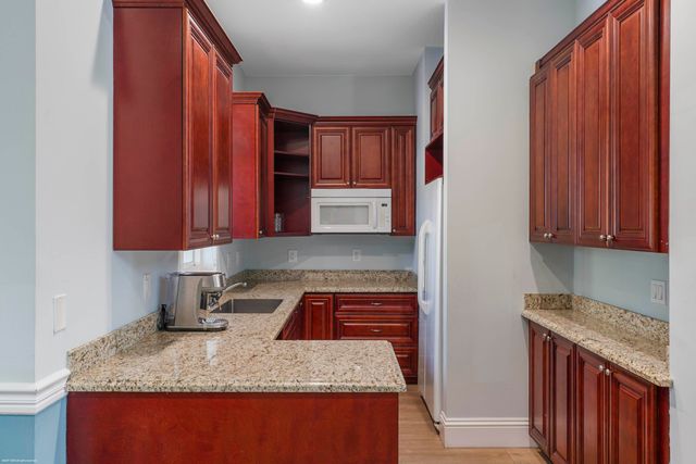3848 Miramontes Circle, Wellington, FL 33414