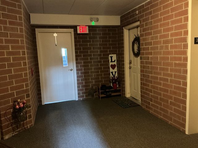 6840 W Winding Trail 301, Oak Forest, IL 60452