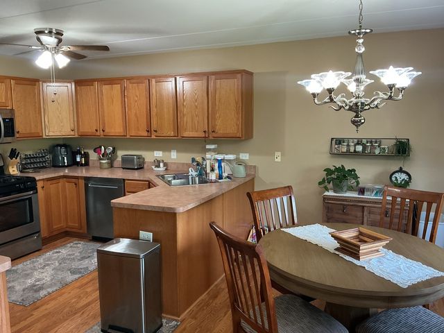 6840 W Winding Trail 301, Oak Forest, IL 60452