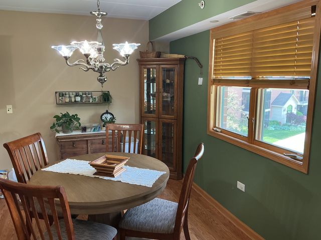6840 W Winding Trail 301, Oak Forest, IL 60452