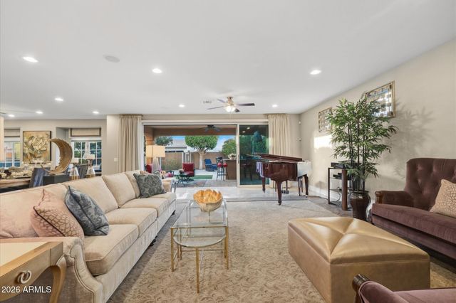 2152 E KESLER Lane, Chandler, AZ 85225