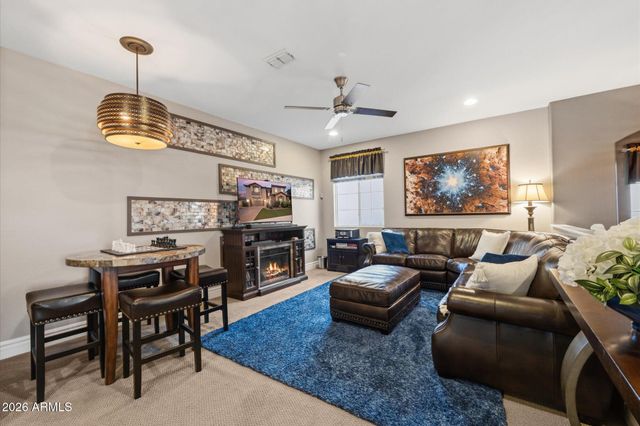 2152 E KESLER Lane, Chandler, AZ 85225