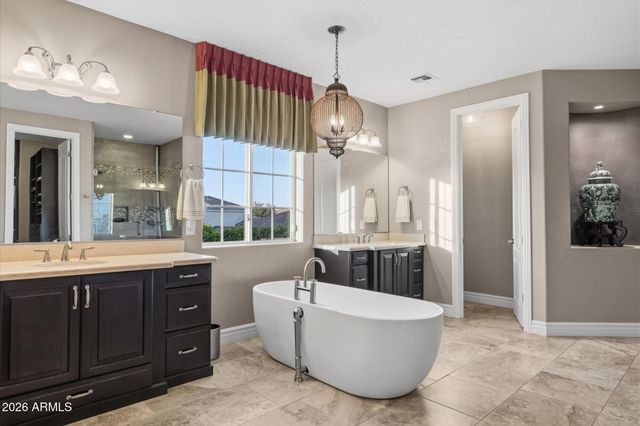 2152 E KESLER Lane, Chandler, AZ 85225