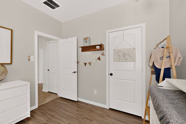 6830 Prairie Flower Trail, Dallas, TX 75227