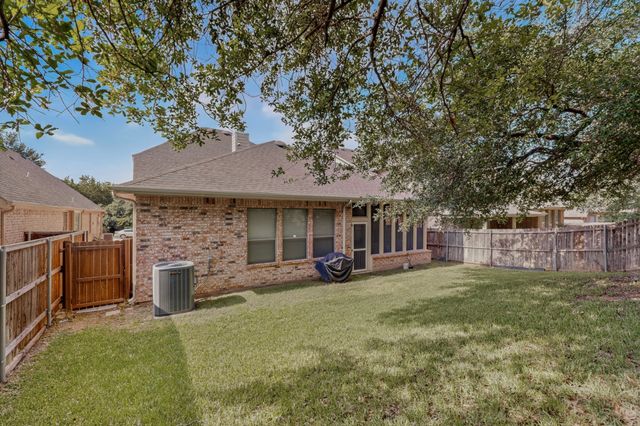 6830 Prairie Flower Trail, Dallas, TX 75227