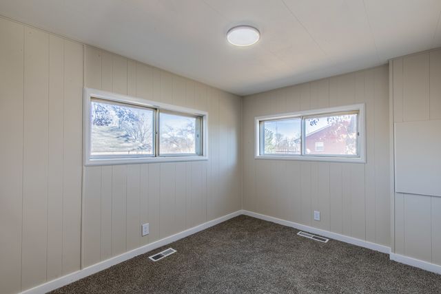 411 S Davis Street, Seatonville, IL 61359