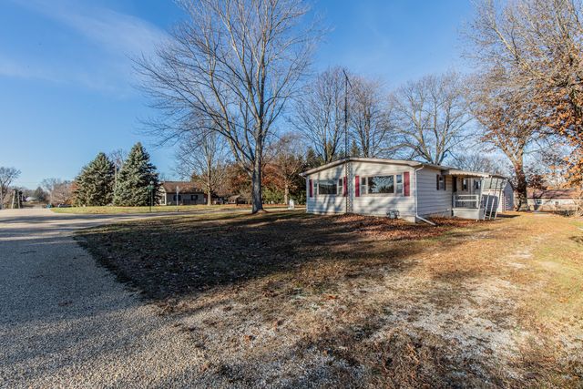 411 S Davis Street, Seatonville, IL 61359