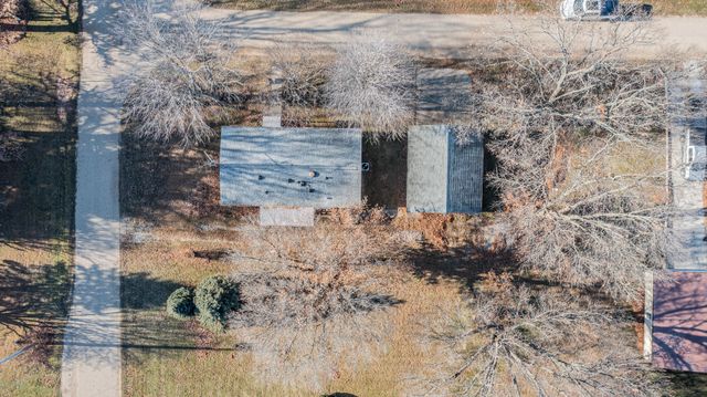 411 S Davis Street, Seatonville, IL 61359