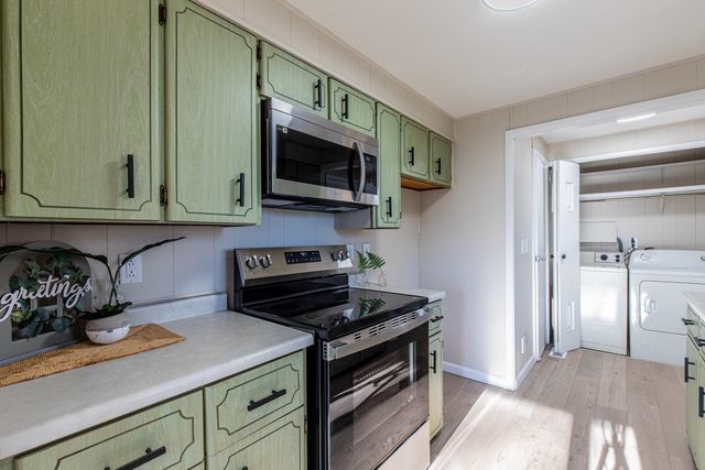 411 S Davis Street, Seatonville, IL 61359