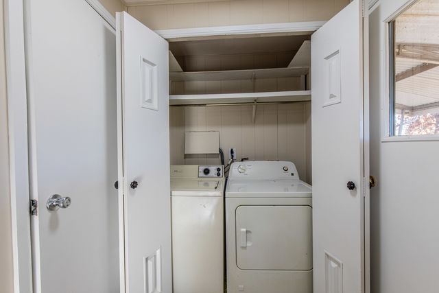 411 S Davis Street, Seatonville, IL 61359