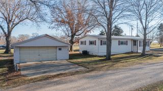 411 S Davis Street, Seatonville, IL 61359