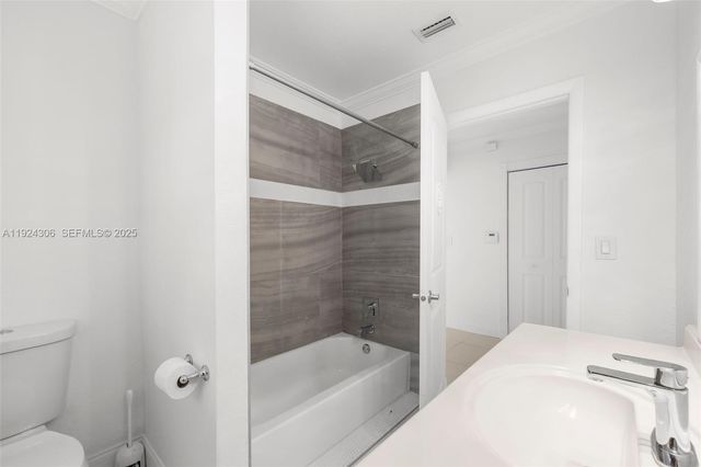 1627 Moffett St, Hollywood, FL 33020