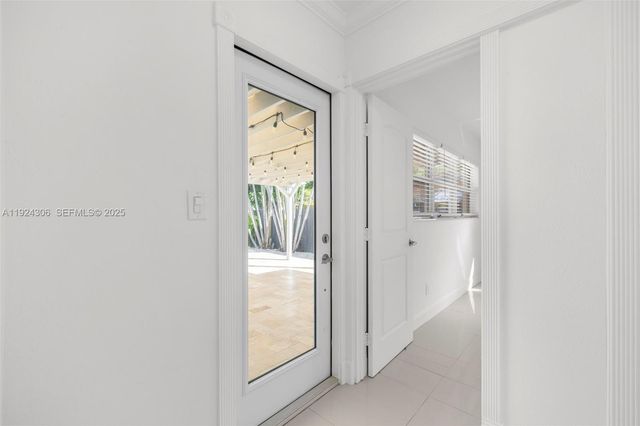 1627 Moffett St, Hollywood, FL 33020