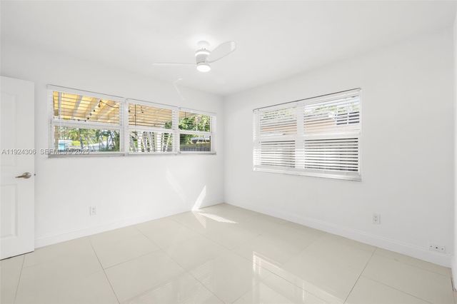 1627 Moffett St, Hollywood, FL 33020