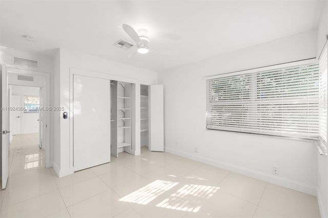 1627 Moffett St, Hollywood, FL 33020