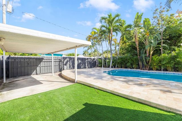 1627 Moffett St, Hollywood, FL 33020