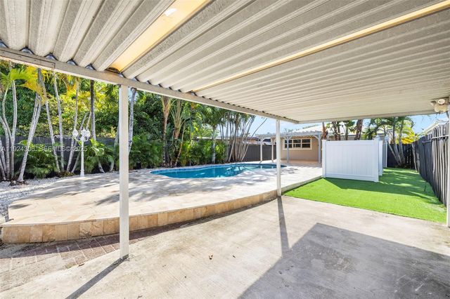 1627 Moffett St, Hollywood, FL 33020