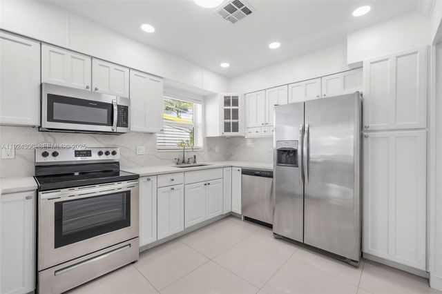 1627 Moffett St, Hollywood, FL 33020