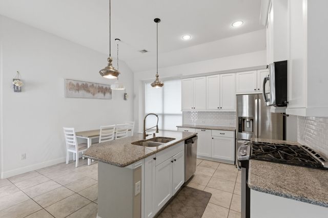 1408 Downing Drive, Aubrey, TX 76227