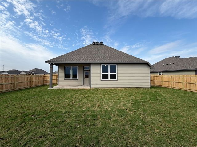 354 Harvest Lake Drive, Snook, TX 77878