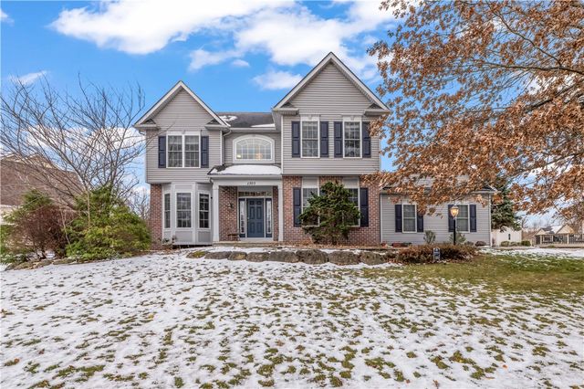 1303 Nature Trail Circle, Webster, NY 14580