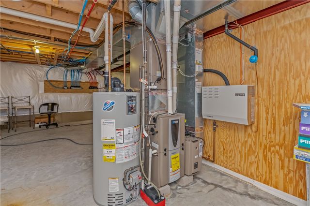 1303 Nature Trail Circle, Webster, NY 14580