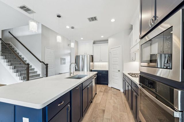 153 South Bearkat Court, Montgomery, TX 77316