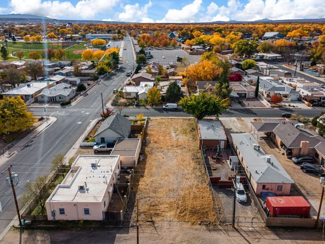 1005 Iron Avenue SW, Albuquerque, NM 87102