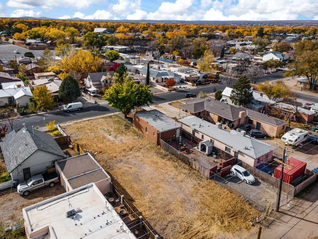 1005 Iron Avenue SW, Albuquerque, NM 87102