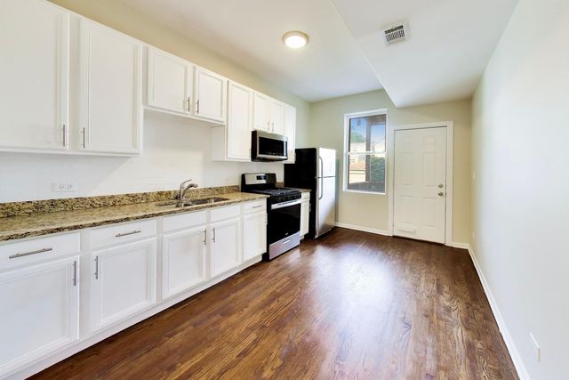 6520 S Ellis Avenue, Chicago, IL 60637