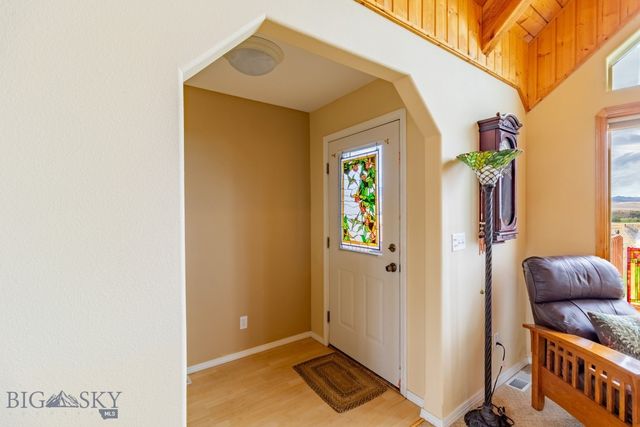 12 Bench Road, Whitehall, MT 59759