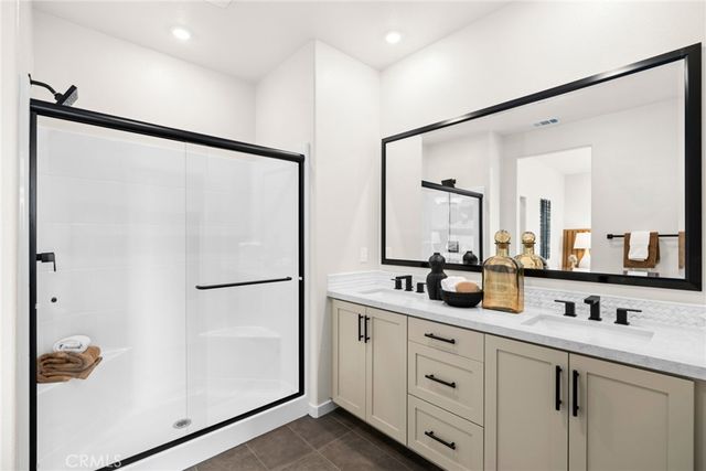 5817 Santa Barbara Avenue, Garden Grove, CA 92845