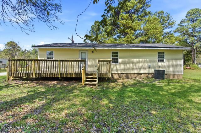 41 Oliver Lane, Burgaw, NC 28425