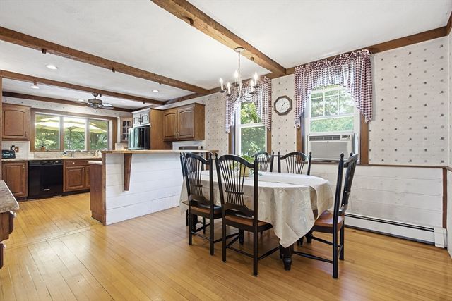 371 Washington St, Melrose, MA 02176
