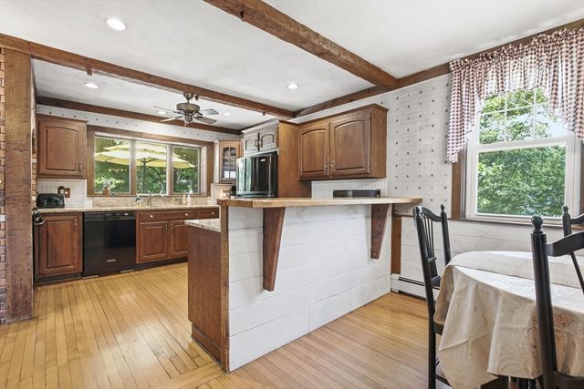 371 Washington St, Melrose, MA 02176