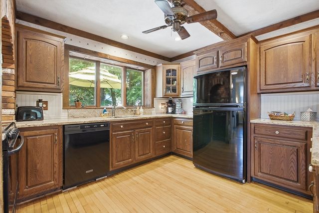 371 Washington St, Melrose, MA 02176