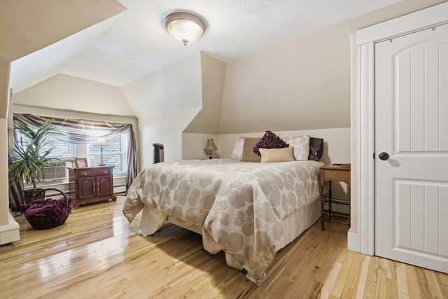 371 Washington St, Melrose, MA 02176