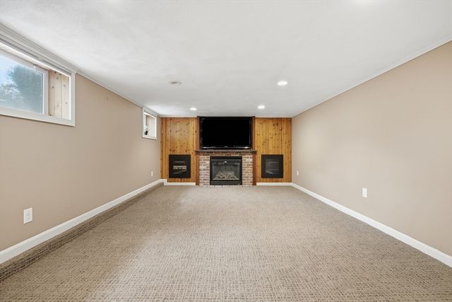 371 Washington St, Melrose, MA 02176