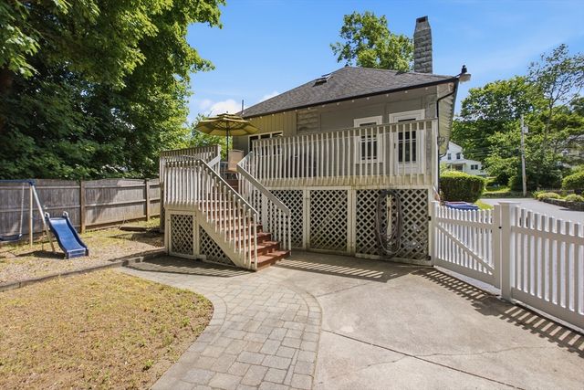371 Washington St, Melrose, MA 02176