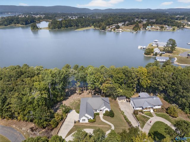 5186 Spring Drive, Southside, AL 35907