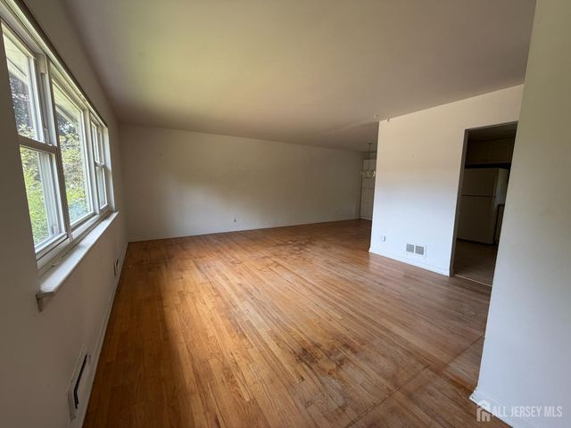 13 Chalmers Road, East Brunswick, NJ 08816