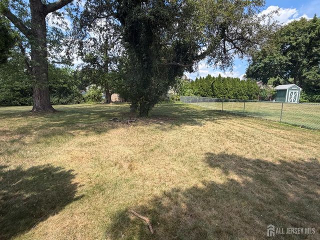 13 Chalmers Road, East Brunswick, NJ 08816