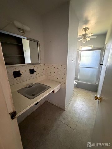 13 Chalmers Road, East Brunswick, NJ 08816