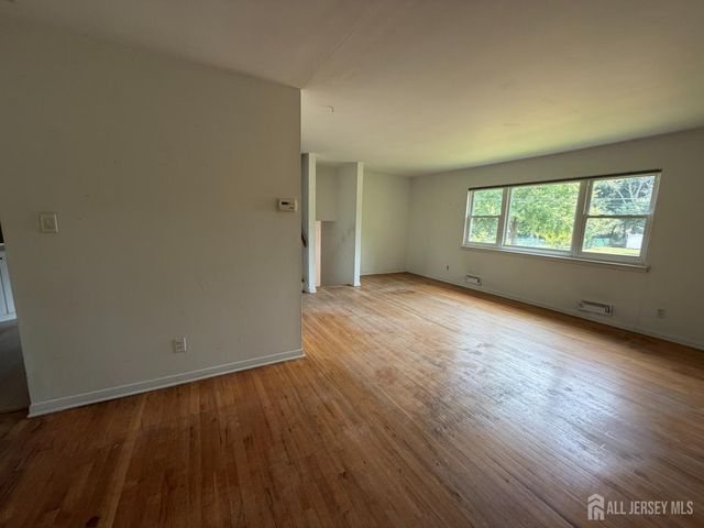 13 Chalmers Road, East Brunswick, NJ 08816