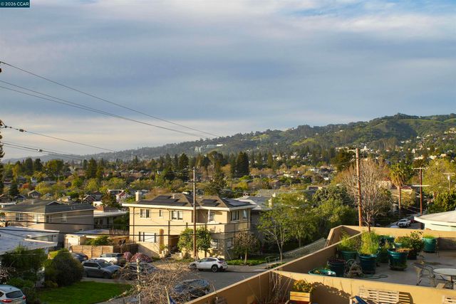 5340 Broadway Terrace 203, Oakland, CA 94618