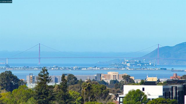 5340 Broadway Terrace 203, Oakland, CA 94618