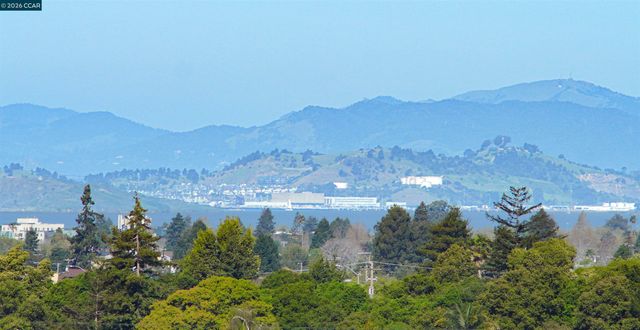 5340 Broadway Terrace 203, Oakland, CA 94618