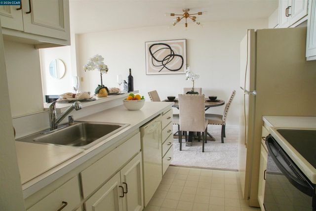 5340 Broadway Terrace 203, Oakland, CA 94618