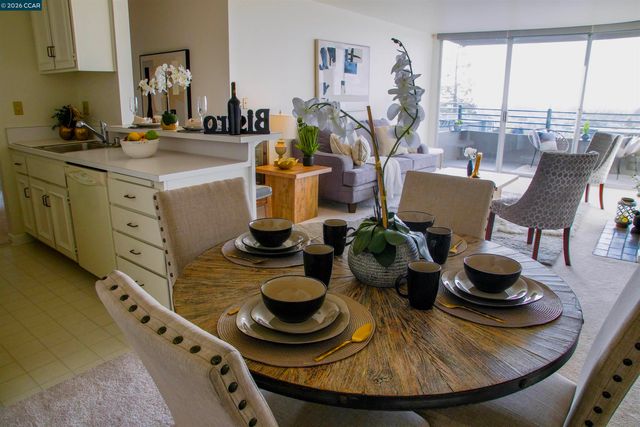 5340 Broadway Terrace 203, Oakland, CA 94618